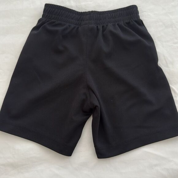 Boys Jordan Shorts - Picture 3 of 3